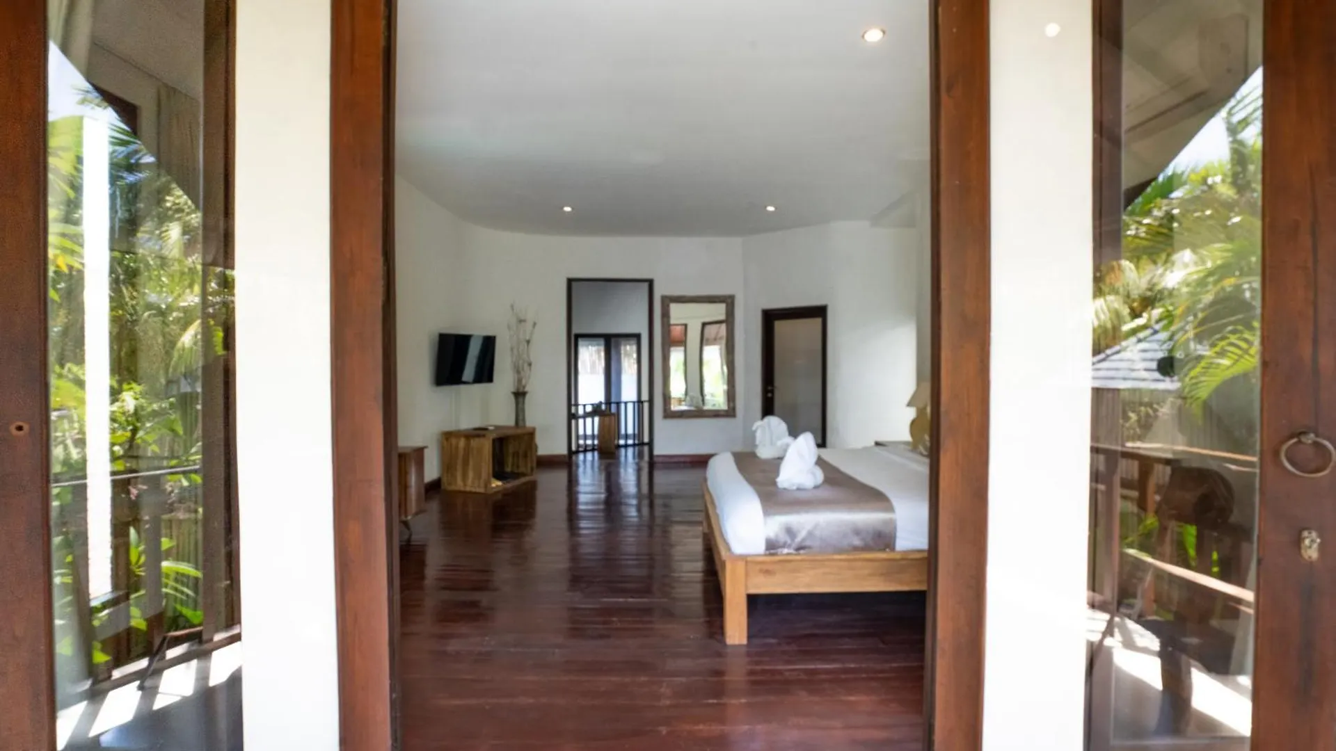 Enclose Living 5Br Villa Center Of Seminyak Near Beach