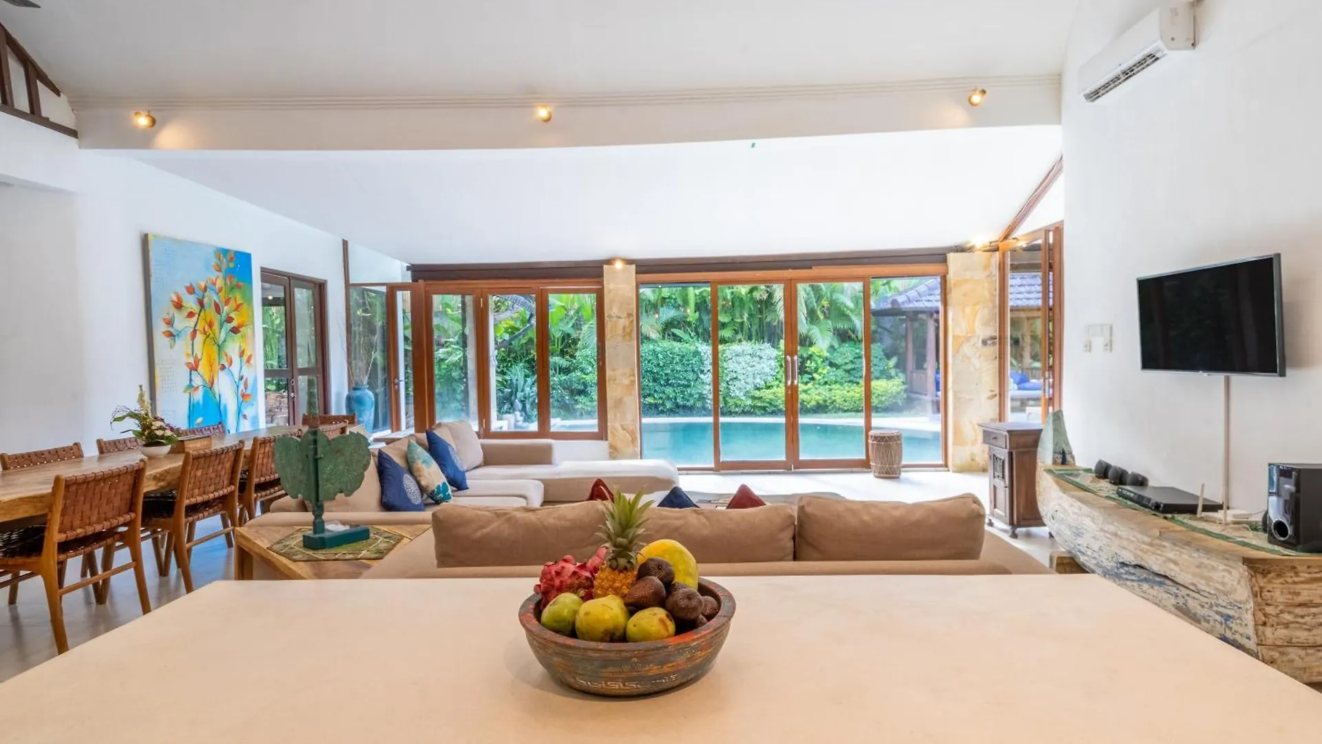 Enclose Living 5Br Villa Center Of Seminyak Near Beach