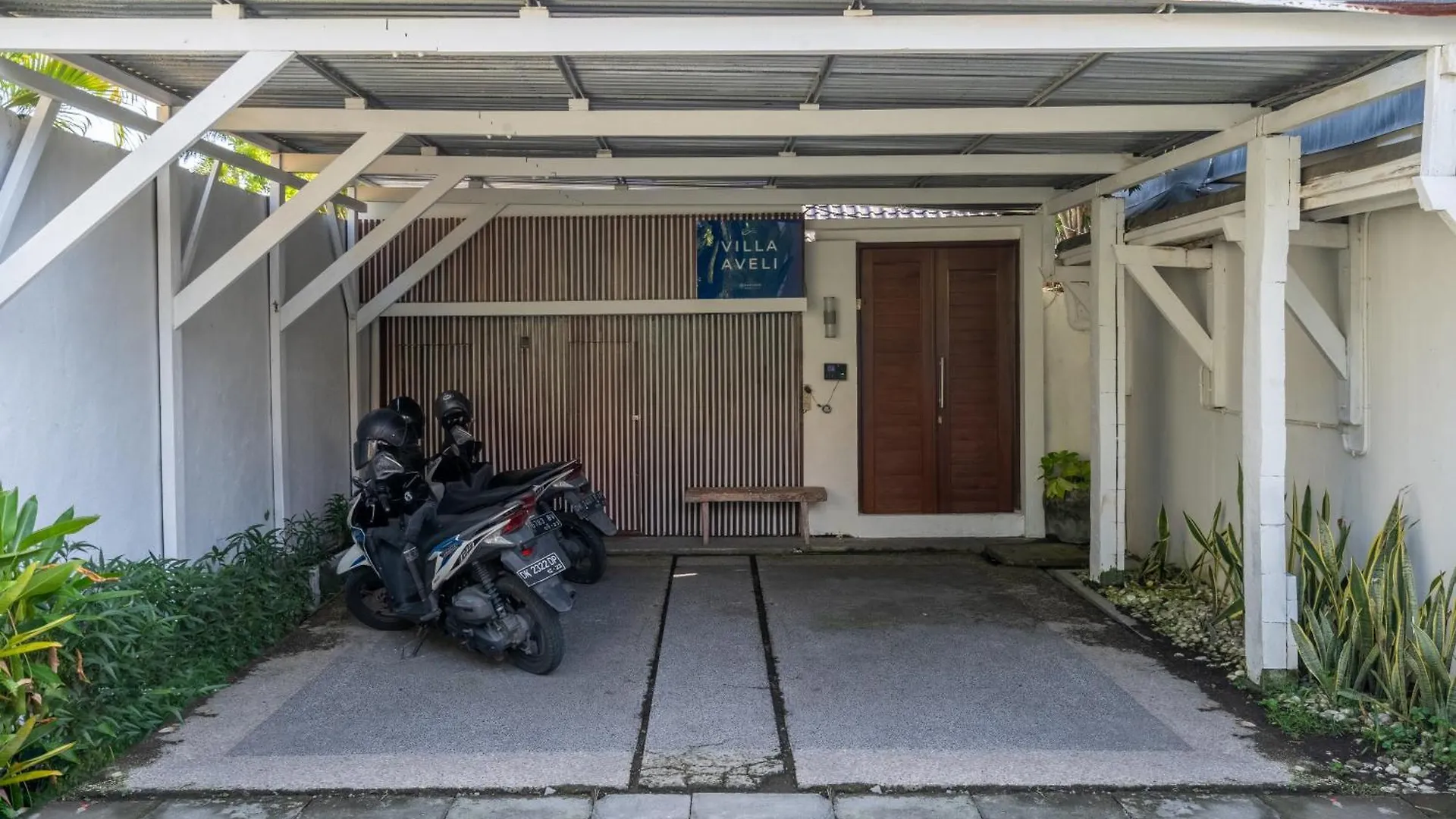Enclose Living 5Br Villa Center Of Seminyak Near Beach