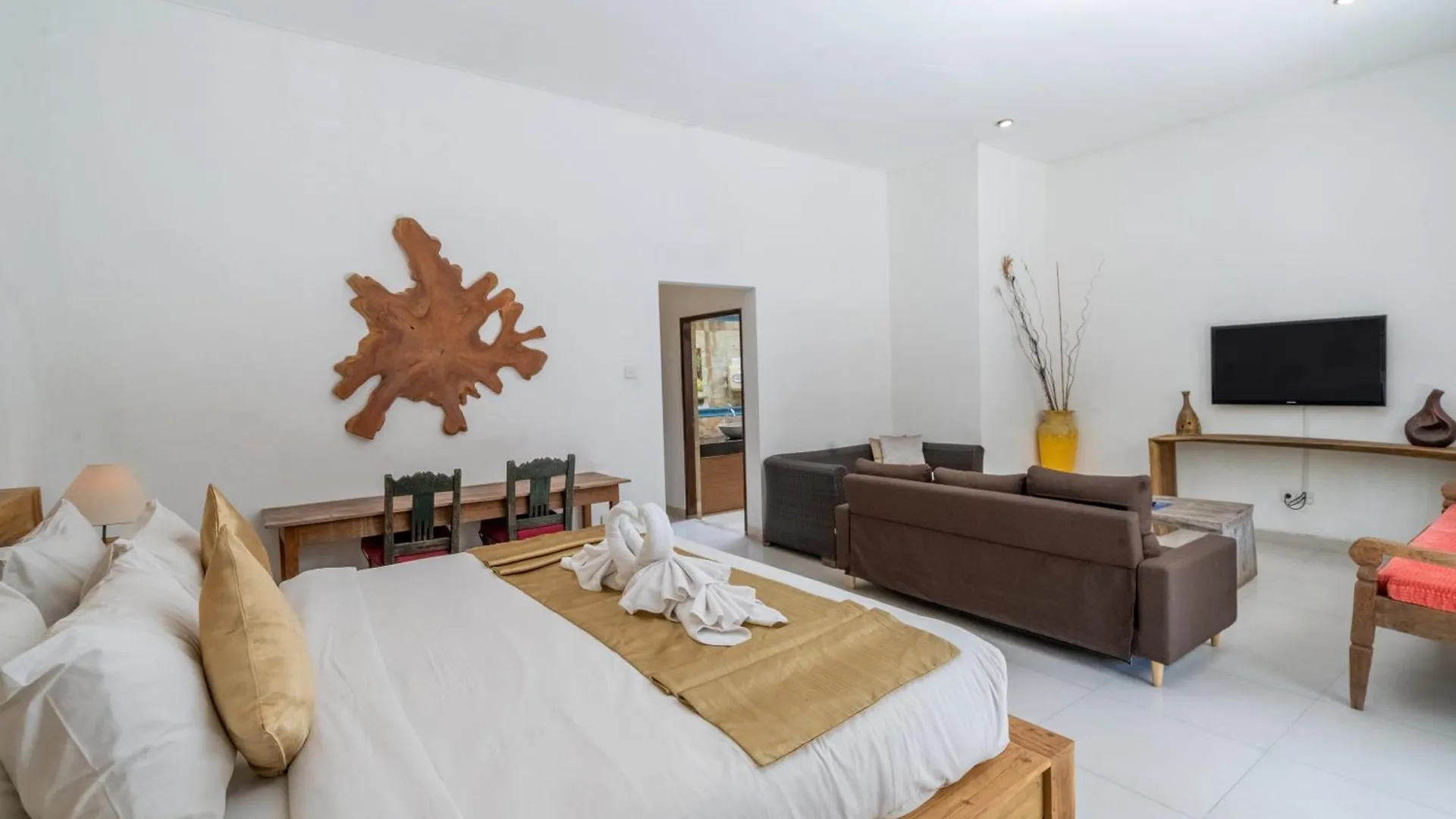 Enclose Living 5Br Villa Center Of Seminyak Near Beach Seminyak (Bali)