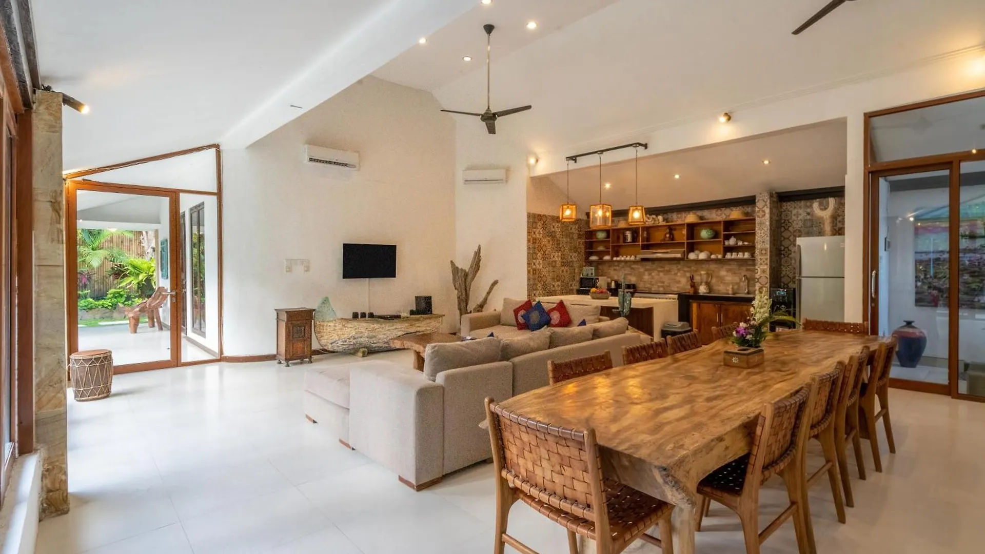 Enclose Living 5Br Villa Center Of Seminyak Near Beach 0*, Seminyak (Bali) Indonesia